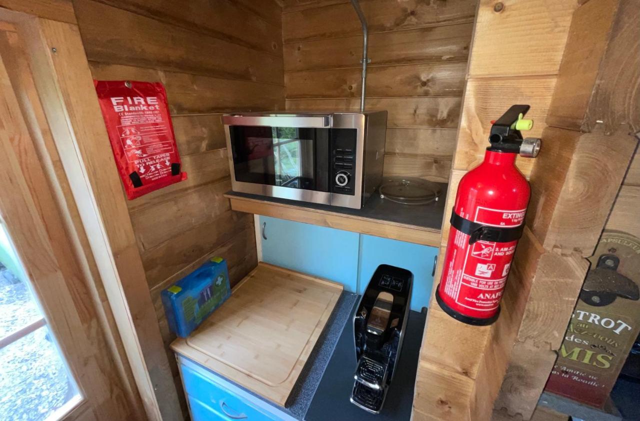 Retro Private Lodge With Hot Tub Nr Dartmoor 牛顿阿伯特 外观 照片